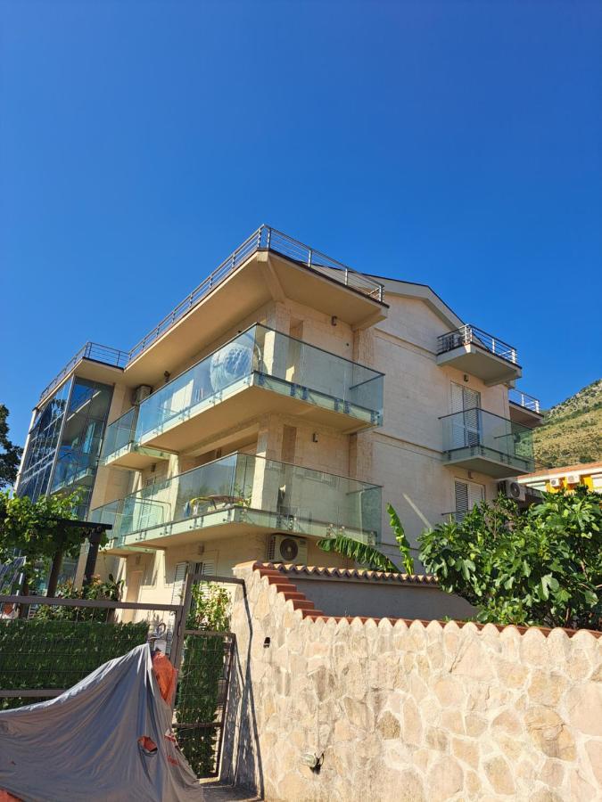Apartments With Sea View In Prcanj コトル エクステリア 写真