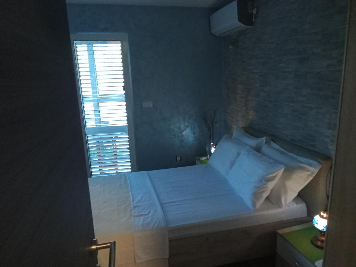 Apartments With Sea View In Prcanj コトル エクステリア 写真