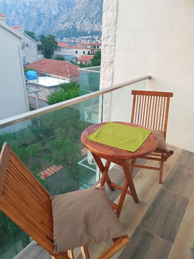 Apartments With Sea View In Prcanj コトル エクステリア 写真