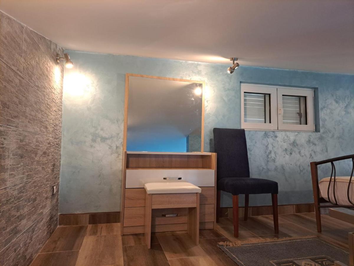 Apartments With Sea View In Prcanj コトル エクステリア 写真